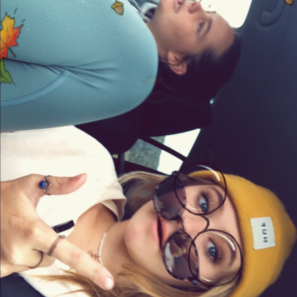 Meet your Posher, Landry